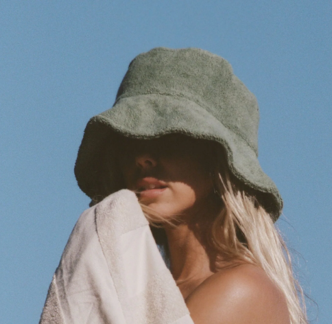 4 Custom Headwear Trends Dominating Spring/Summer 2026 4 Custom Headwear Trends Dominating Spring/Summer 2026