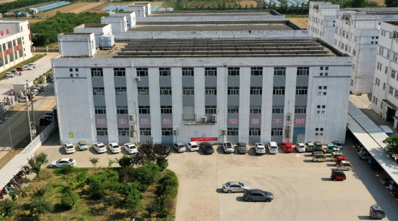 How to Choose a Custom Hat Manufacturer (5 Red Flags to Avoid in 2026)